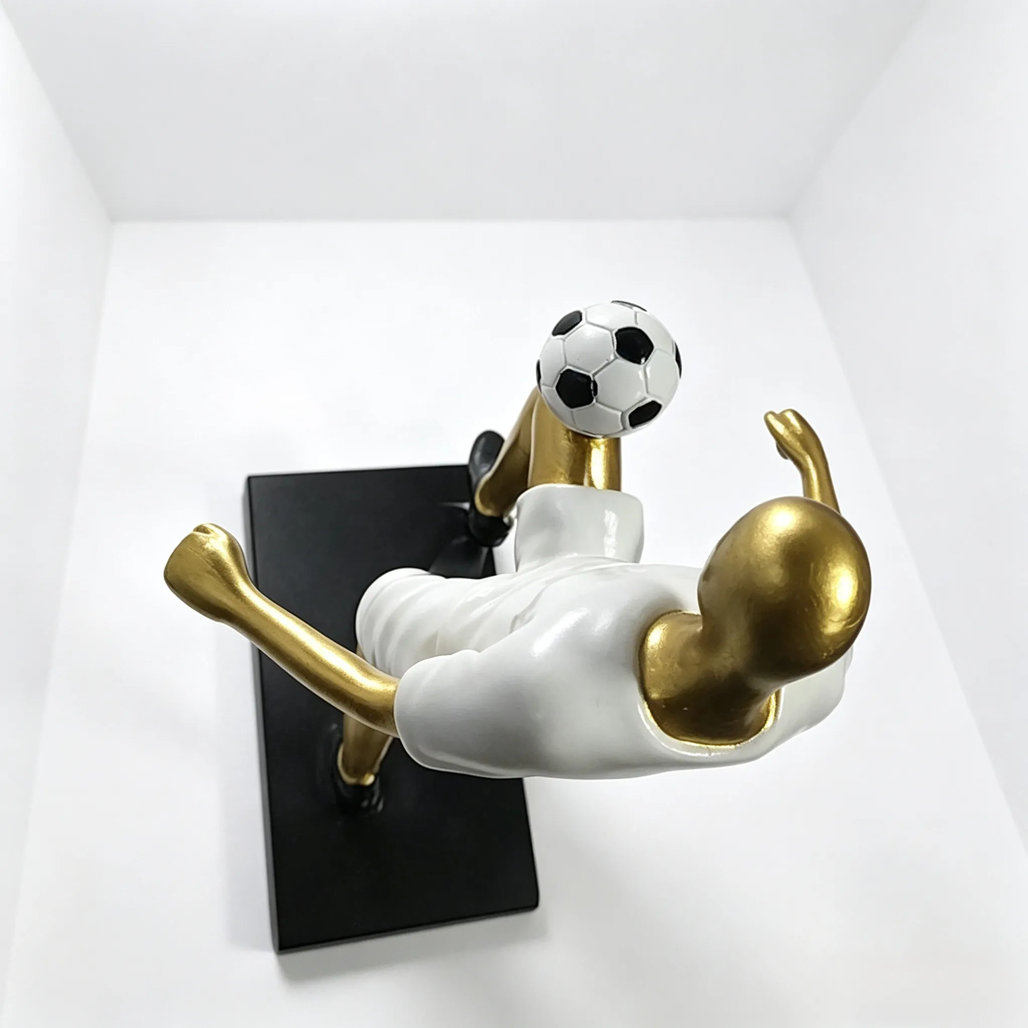 Soccer player juggling the ball